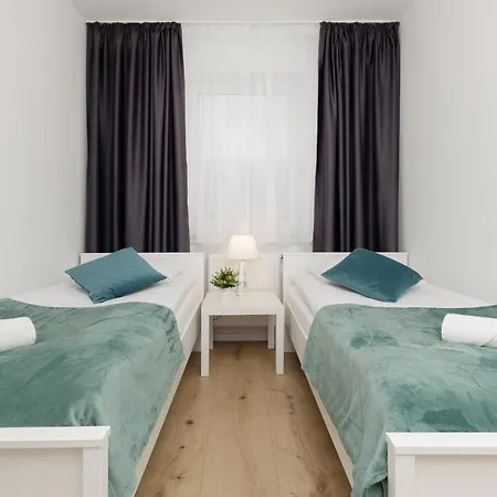 Two-bedroom Elegant With Parking Praga By Renters Διαμέρισμα *